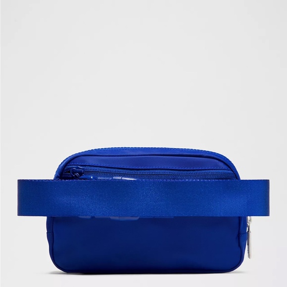 Lululemon Everywhere Belt Bag 1L- College Cobalt - Picture 6 of 8
